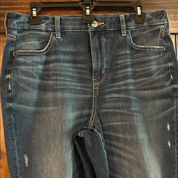 American Eagle Outfitters The Dream Jean 10 X-Short - Picture 5 of 10